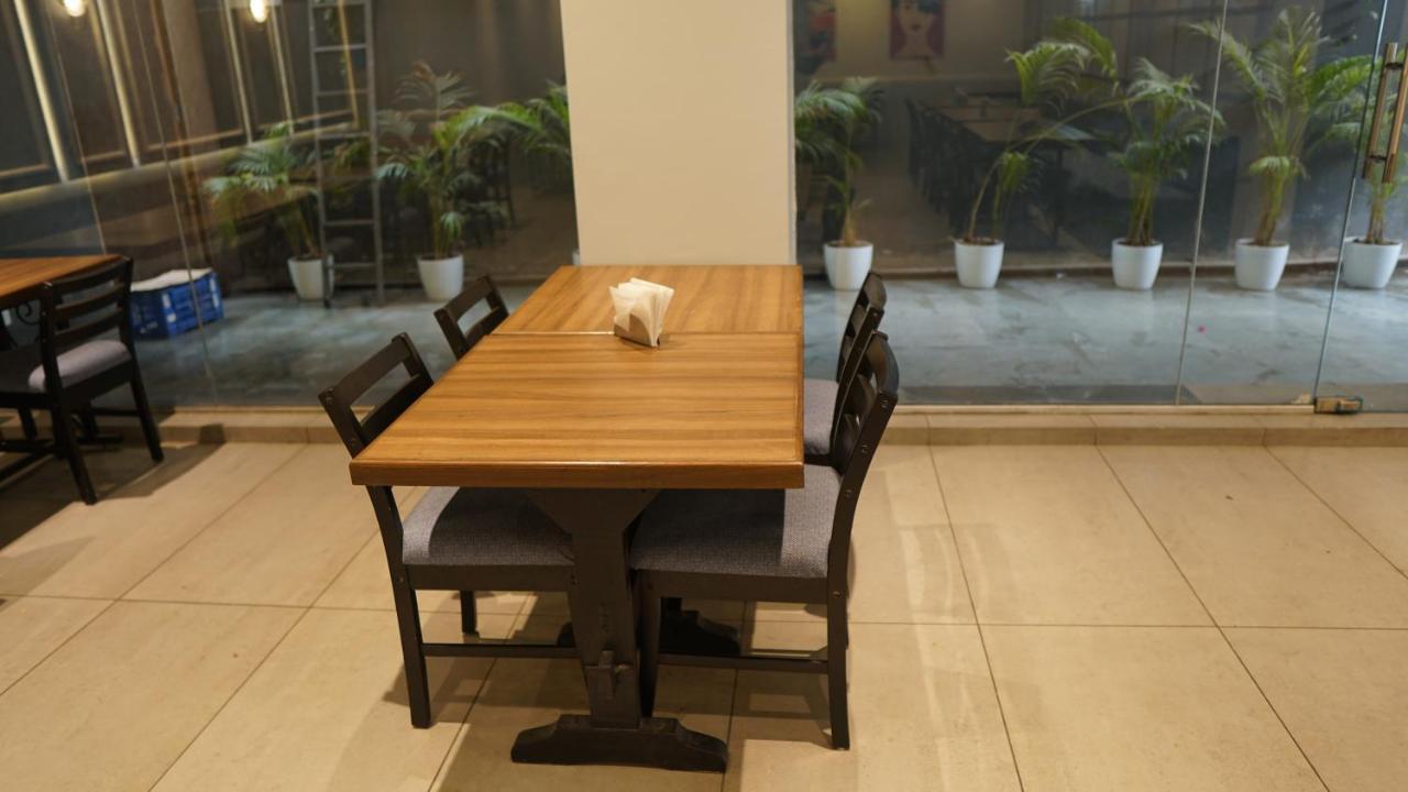 Hotel The Onyx Nagpur Exterior foto